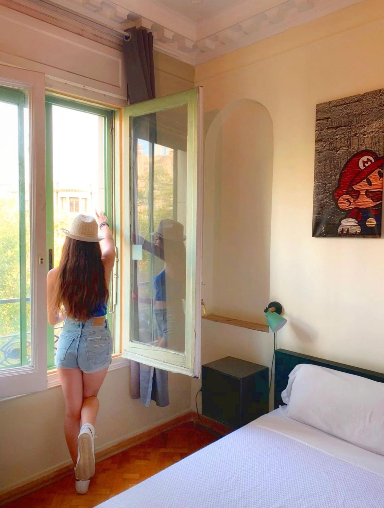 Wow Hostel Барселона Экстерьер фото